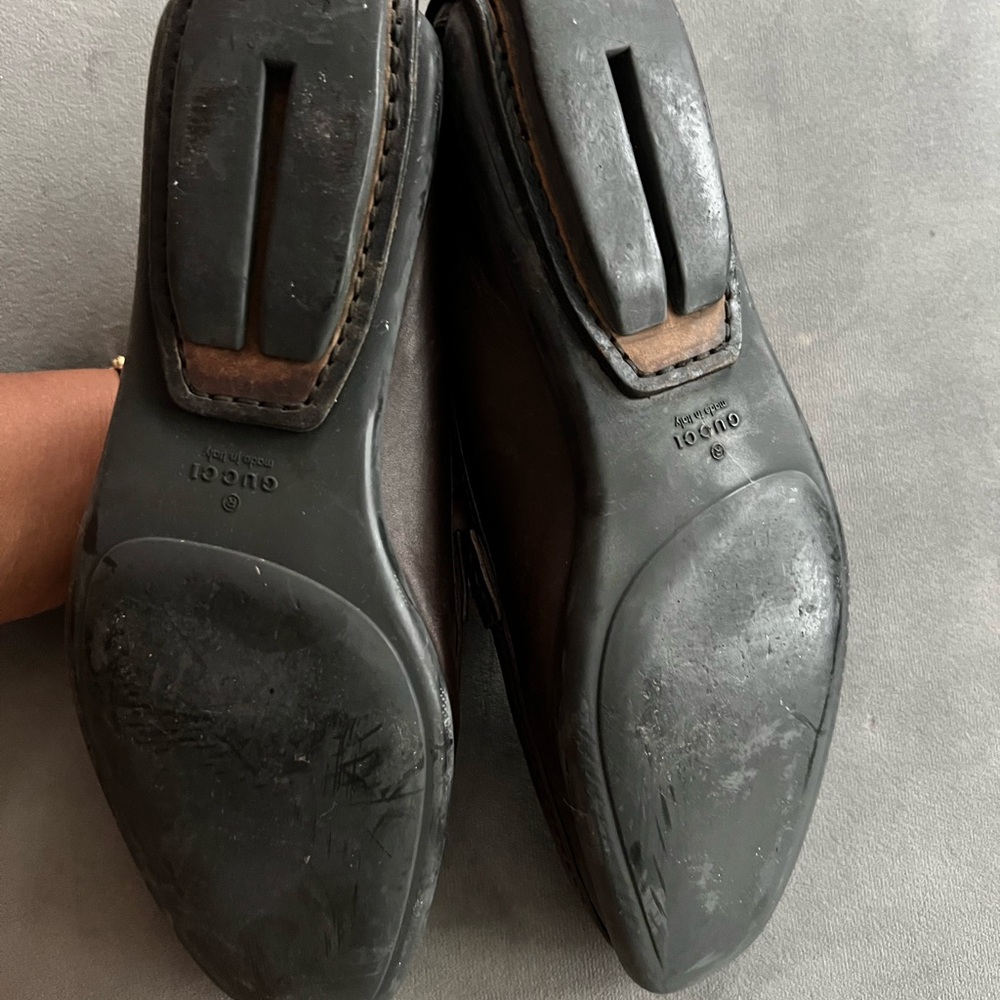 Unisex Gucci Classic Horsebit Loafer - Picture 2 of 3